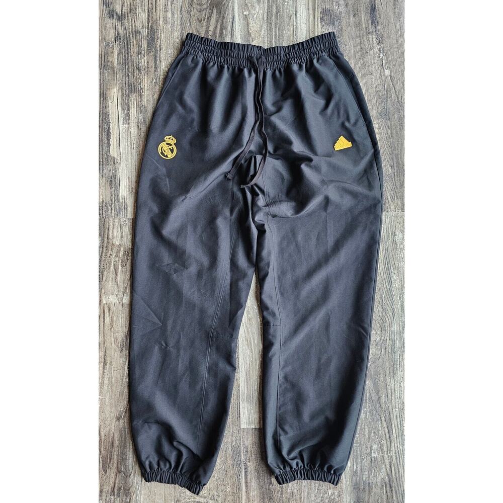 NWT- Presale SAMPLE Adidas Real Madrid Lifestyle Woven Soccer Pants Men's Sz-M